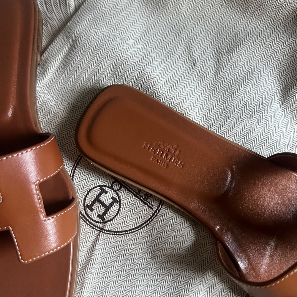 Hermes Brown Oran Leather Slide Sandals - Picture 2 of 5